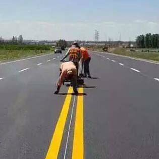 哈爾濱廠(chǎng)區(qū)道路劃線(xiàn)、學(xué)校停車(chē)場(chǎng)劃線(xiàn)施工